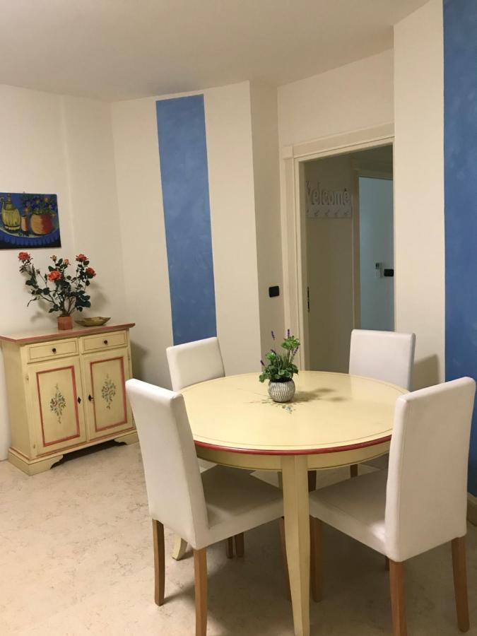 Appartamento Du Lac 1 Desenzano del Garda Exterior foto